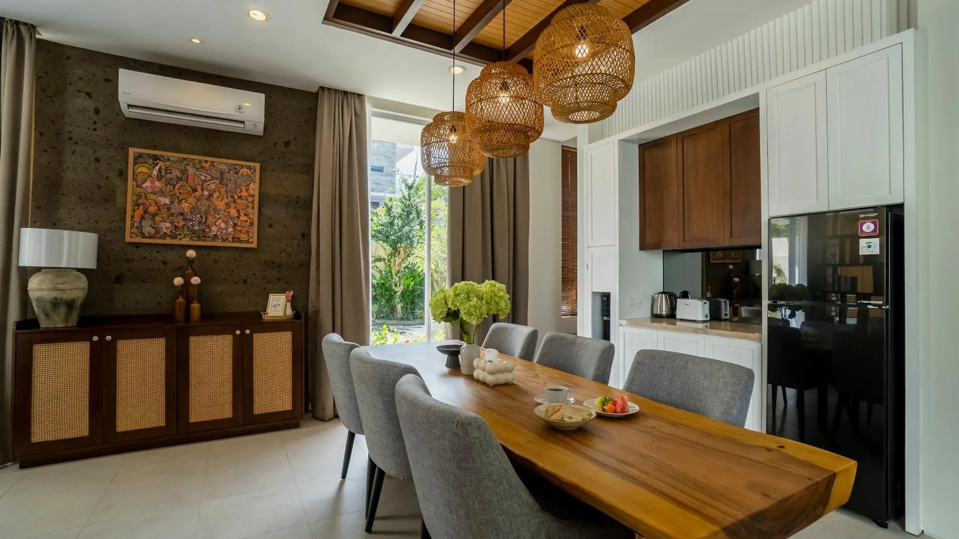 Nusa Dua Bayview Villas