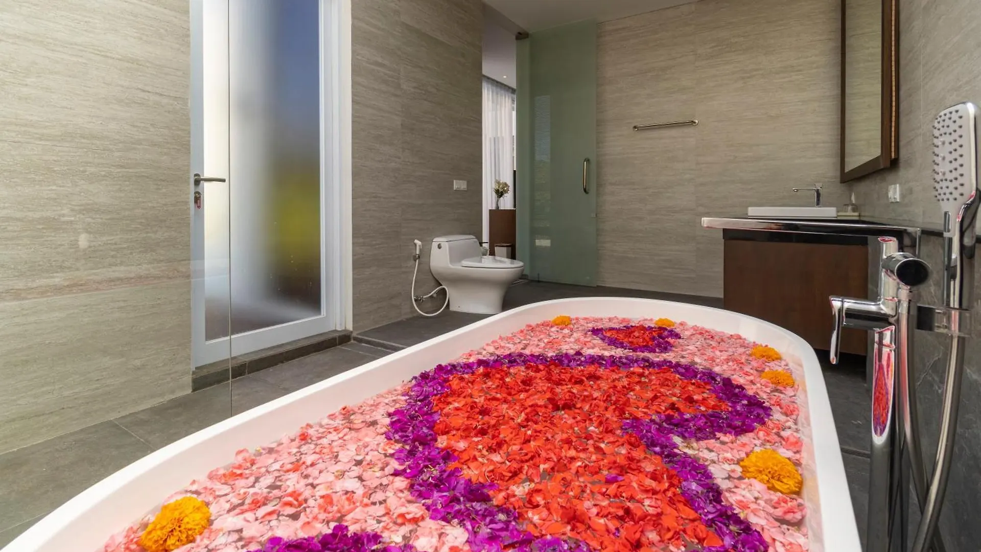 Nusa Dua Bayview Villas