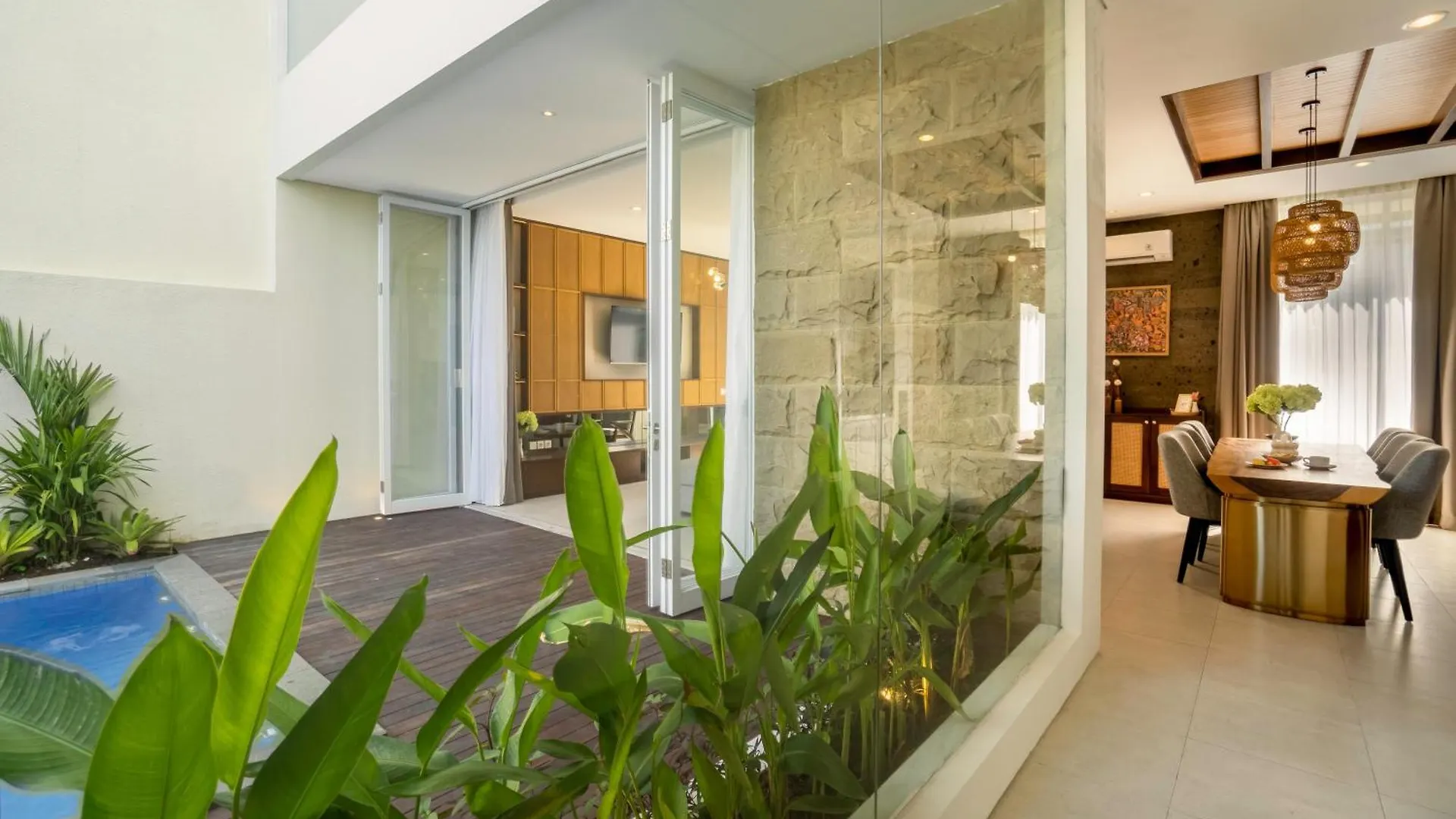 Nusa Dua Bayview Villas